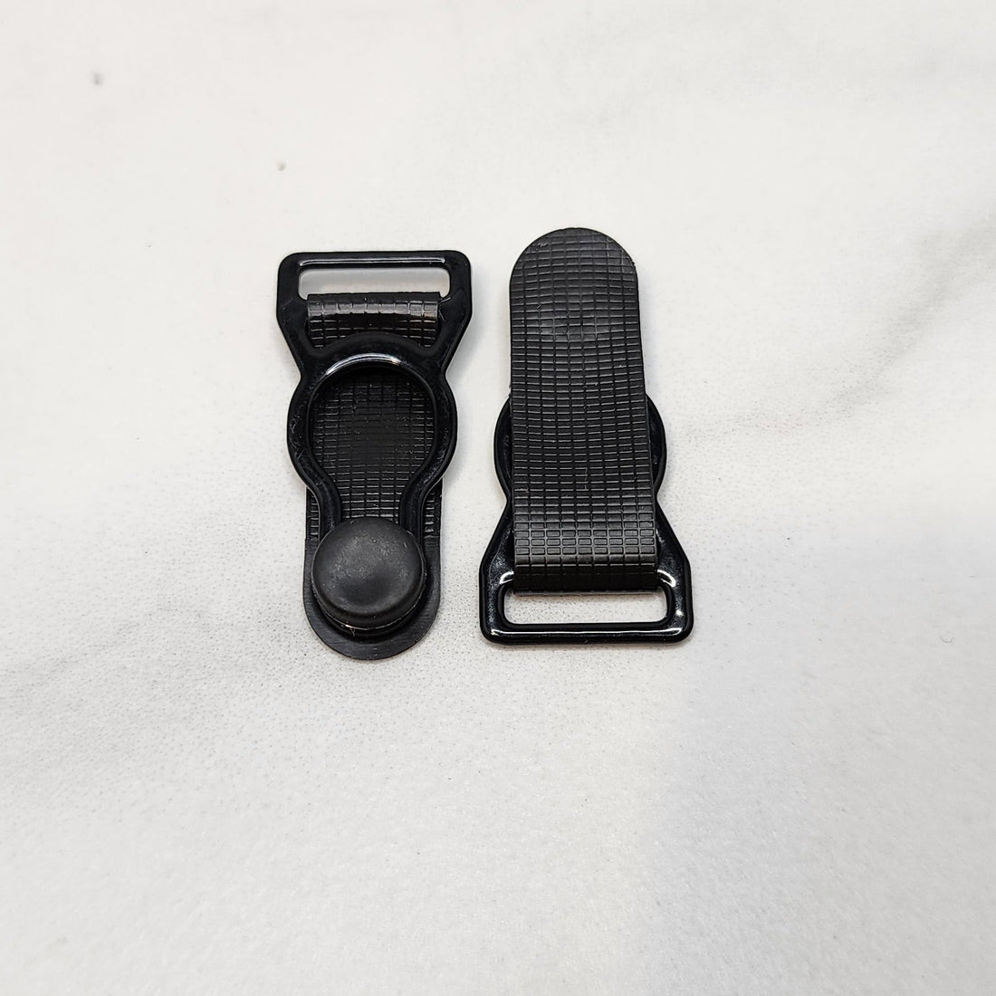 12mm Garter Clip in Black Epoxy Coated Steel (49612) - Allied Trimmings Inc