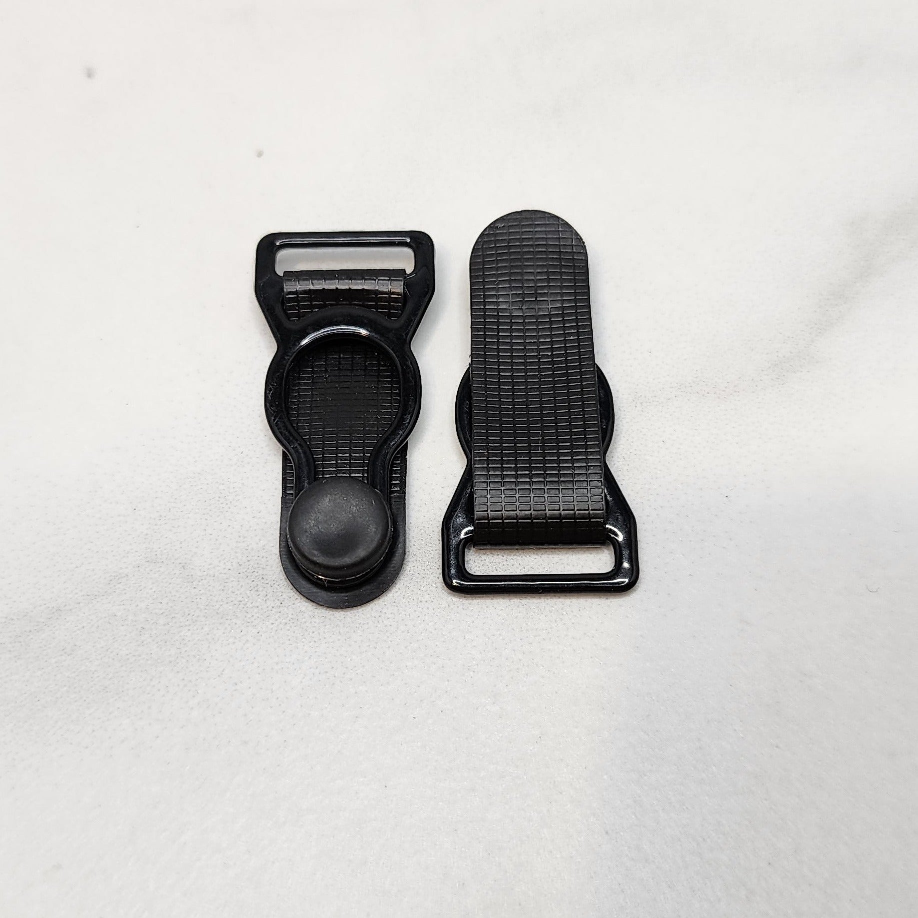 12mm Garter Clip in Black Epoxy Coated Steel (49612) - Allied Trimmings Inc