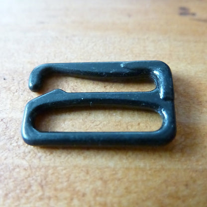Black Oxide Alloy Metal Hooks for Sewing Lingerie &amp; Fashion Design - 4 Sizes Available - Bra Hooks