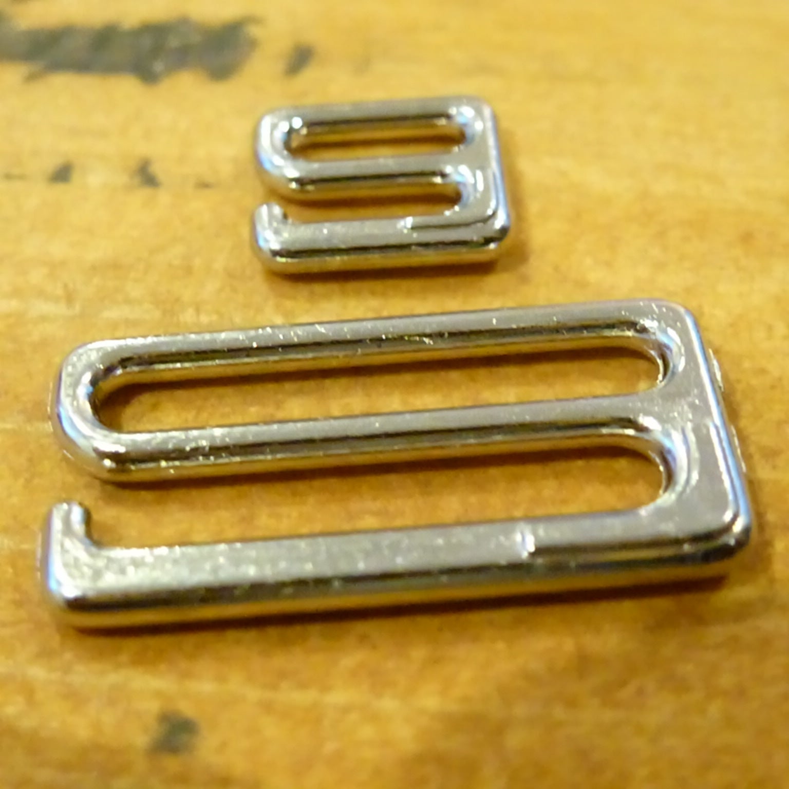 Metal Hooks for Sewing Lingerie &amp; Fashion Design - Nickel Plating - 2 Sizes Available (16xx) - Bra Hooks