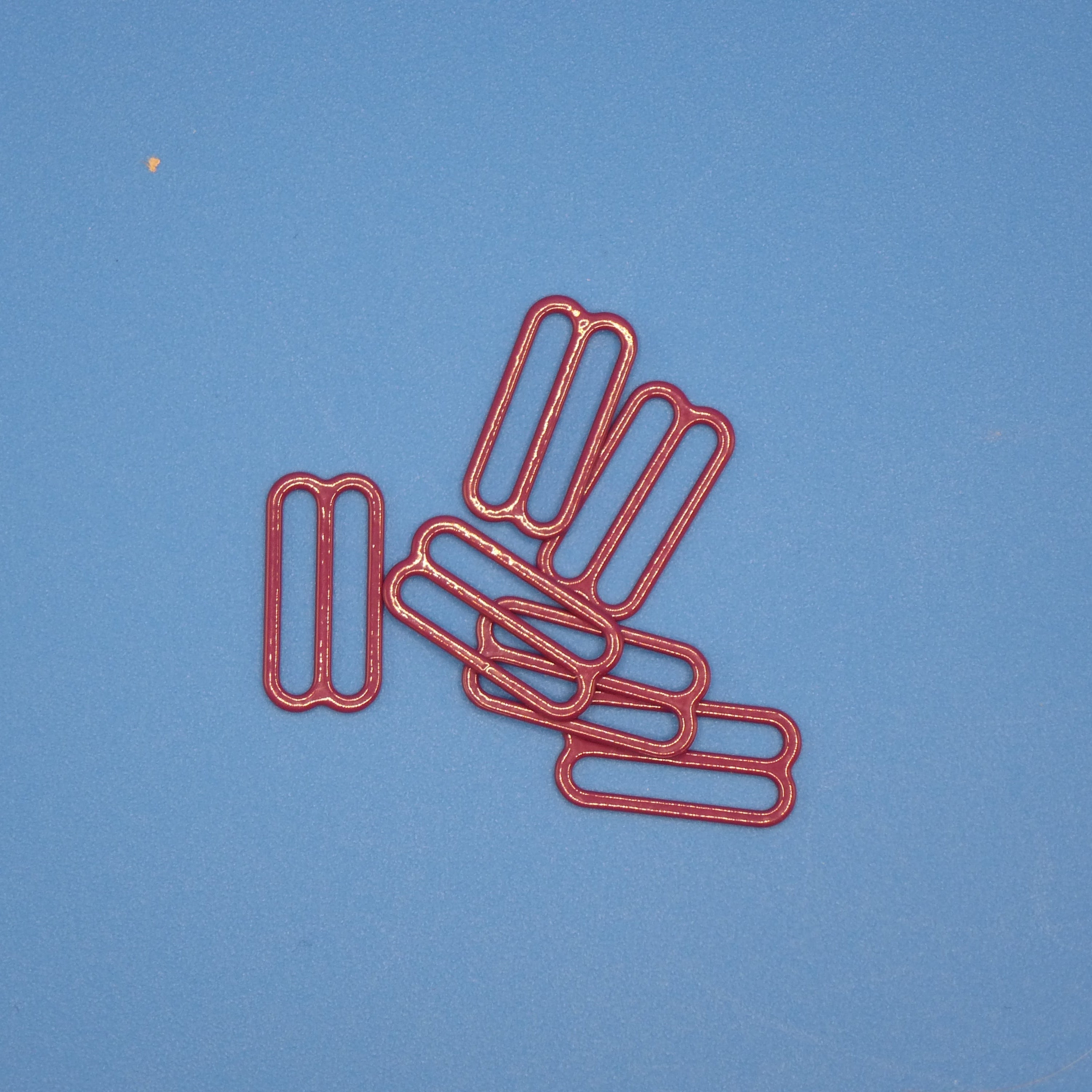 Purple Nylon Coated Steel Sliders – 18mm (11/16’’) Lead &amp; Nickel Free – Pantone 19-2410 Amaranth - Oeko Tex 100